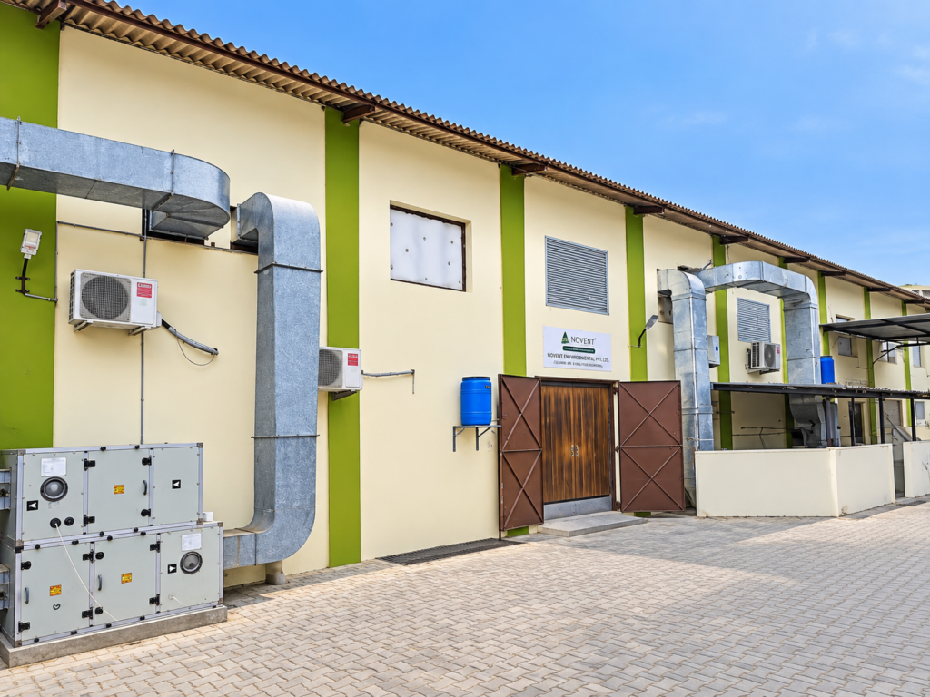 Side exterior of the Aayuritz premises